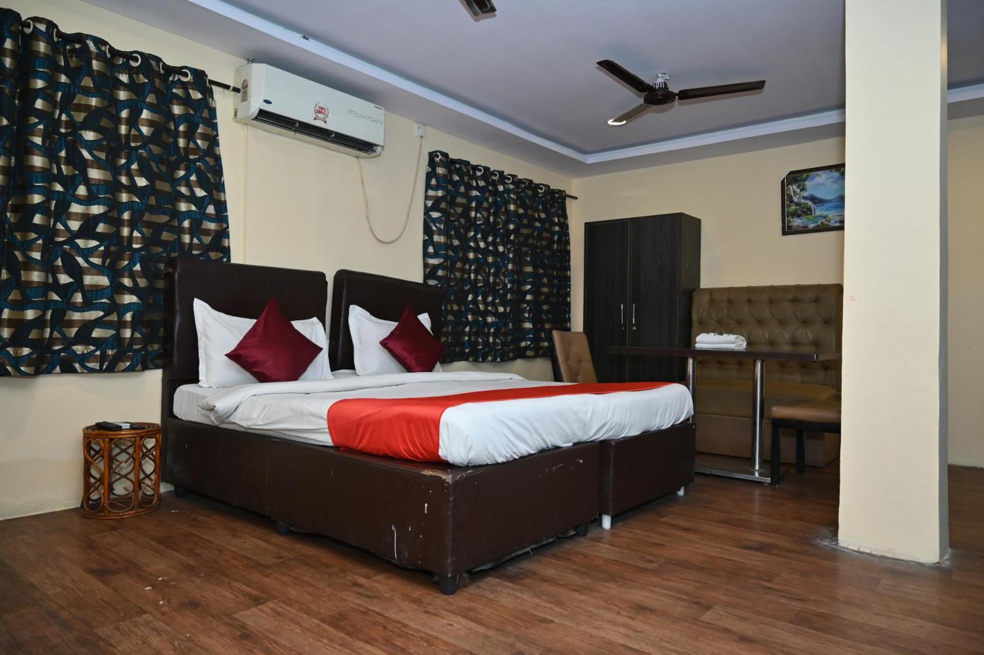 Hotel Ankitha Grand Haidarábád Kültér fotó